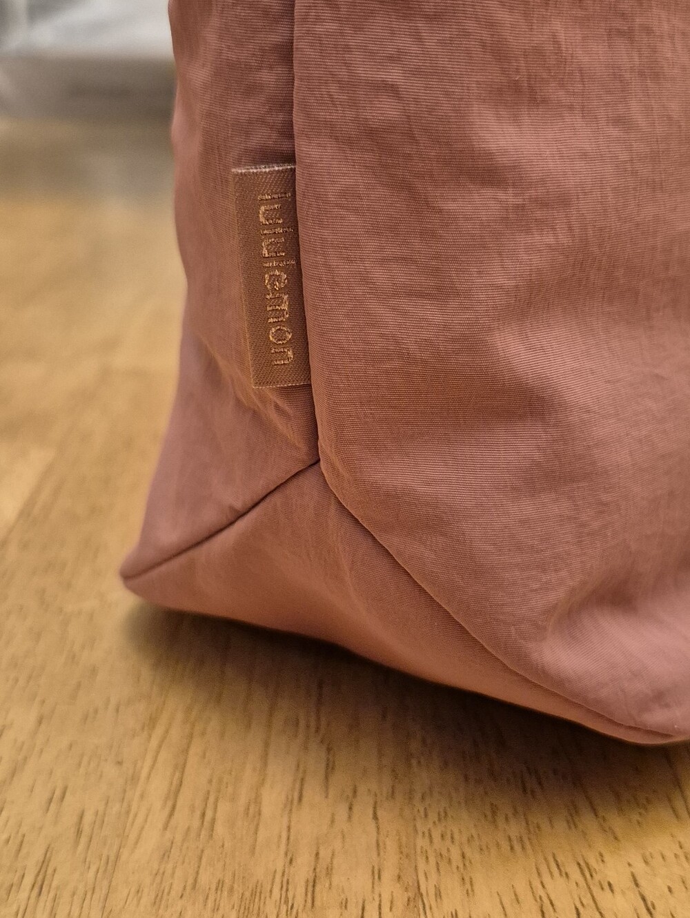 Lululemon Dusk & Rose Gold On My Level Small Tote Bag 5L Crossbody NWT - Picture 7 of 10